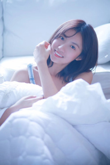 乌鸦嘴妙女郎